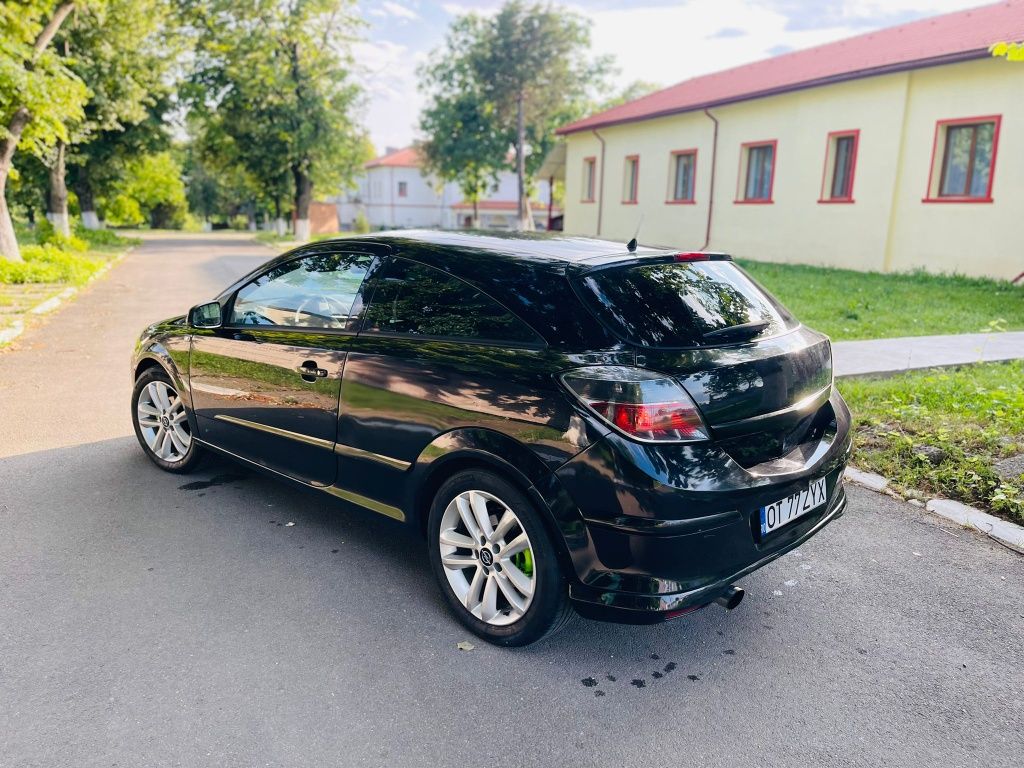 Vând Opel Astra GTC 1.6 GPL