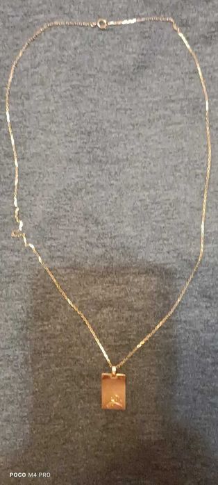 Златна вержика с плочка