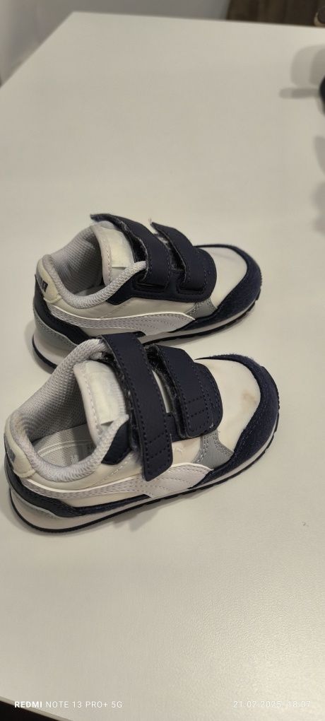 Детски Маратонки Puma (оригинални)23  номер