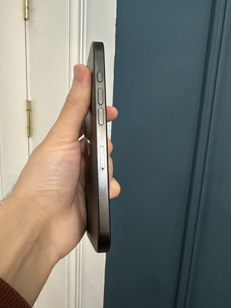 Iphone 16 pro max 9sikl