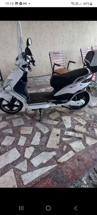 Vind scuter electric 3200 lei