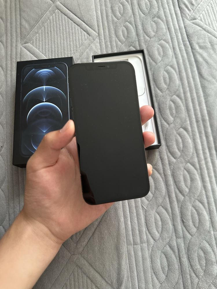 iPhone 12 pro 256гб в отличном состоянии