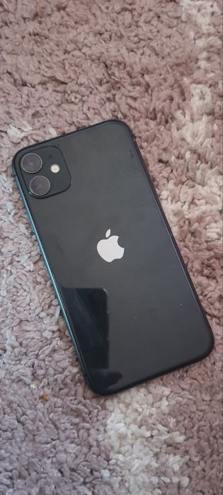 Продавам iphone 11 употребяван