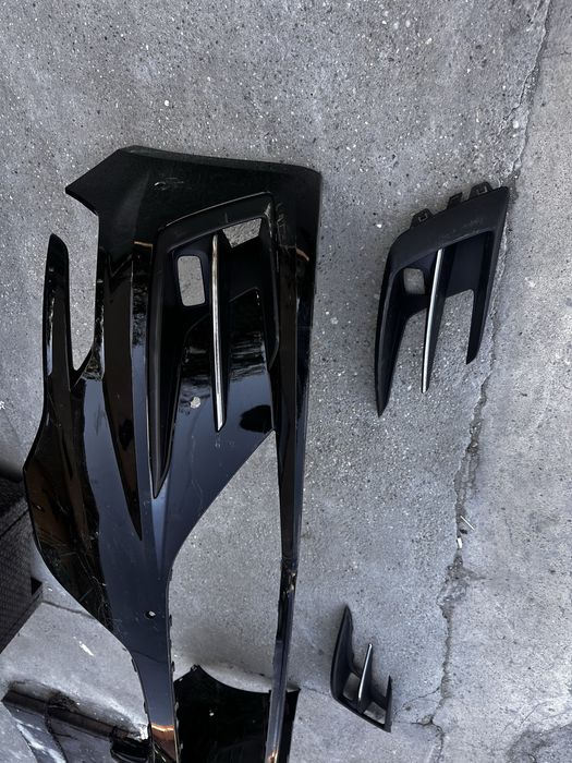 Bară față.grile proiector renault megane 4.facelift.