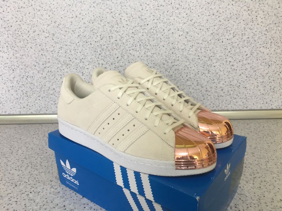 НОВО *** Оригинални Adidas Superstar 80s Metal Toe GOLD Edition