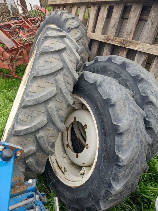 Tractor New Holland TN75D