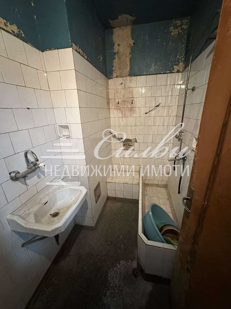 Продава се Четиристаен апартамент в Търговище, Център - 109 кв.м за 772 €/кв.м - Снимка #8
