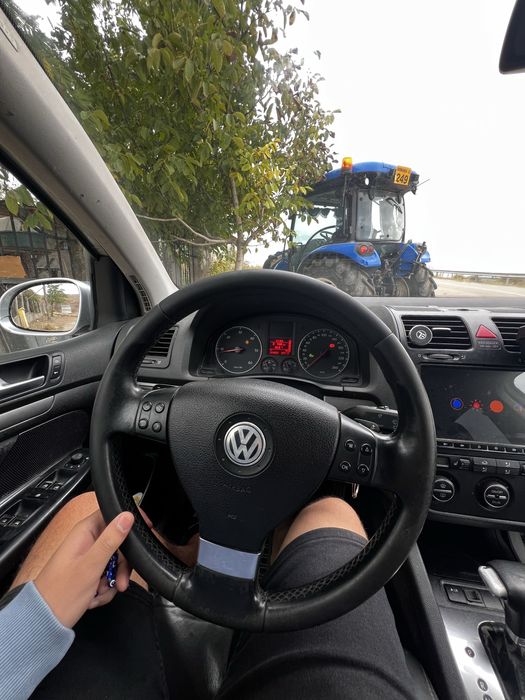 Golf 5 pachet GTI  1.9 tdi 105cp automat