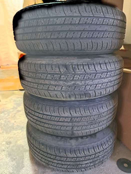 Vând Roti anvelope  vara 195 65 R15
