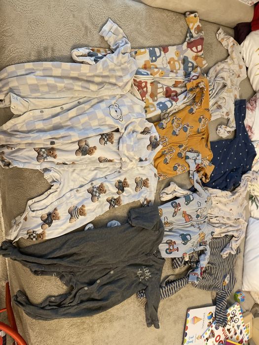 Set pijamale next 80 cm 20 ron / bucata