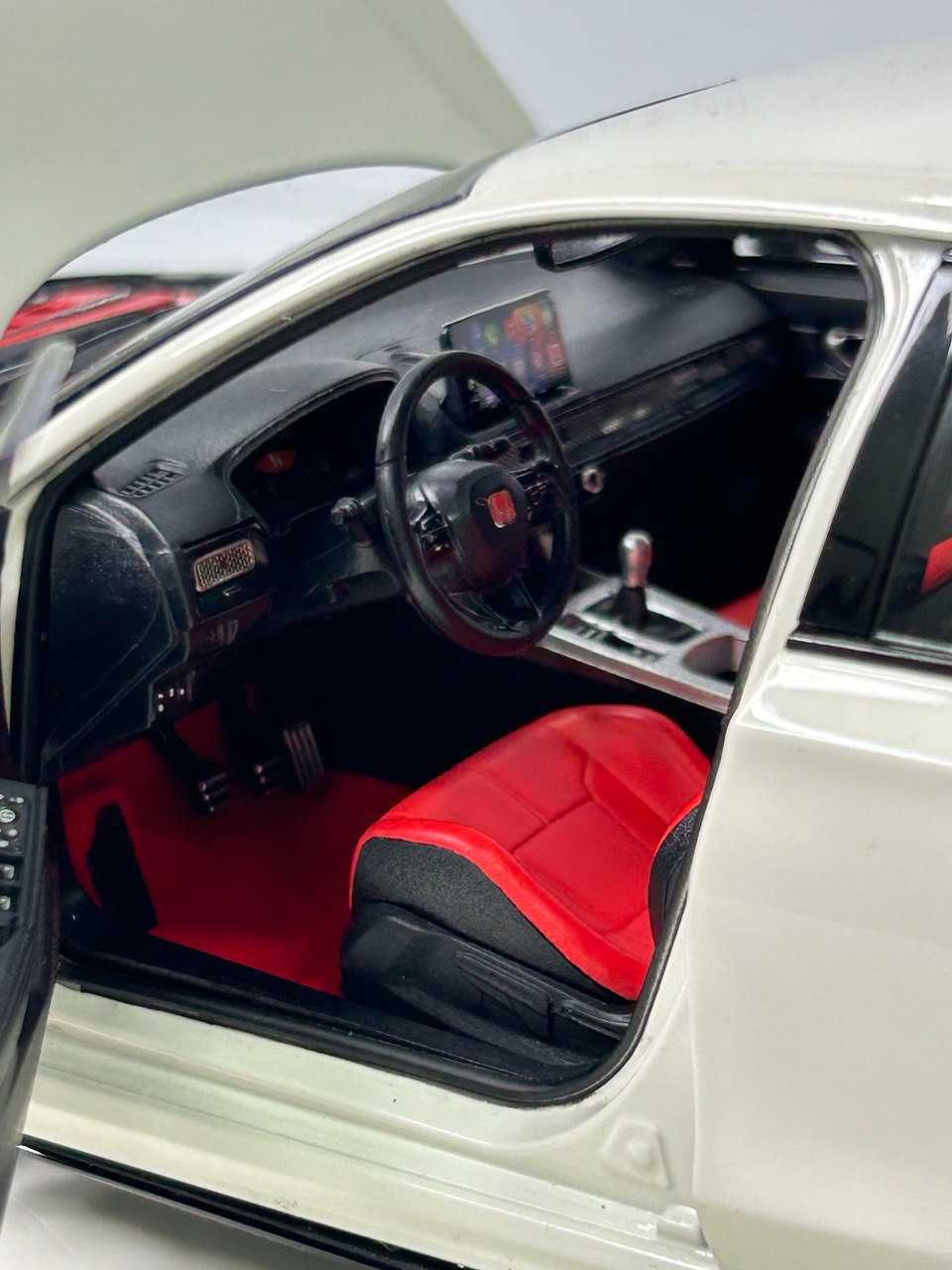 Коллекционная модель автомобиля Honda