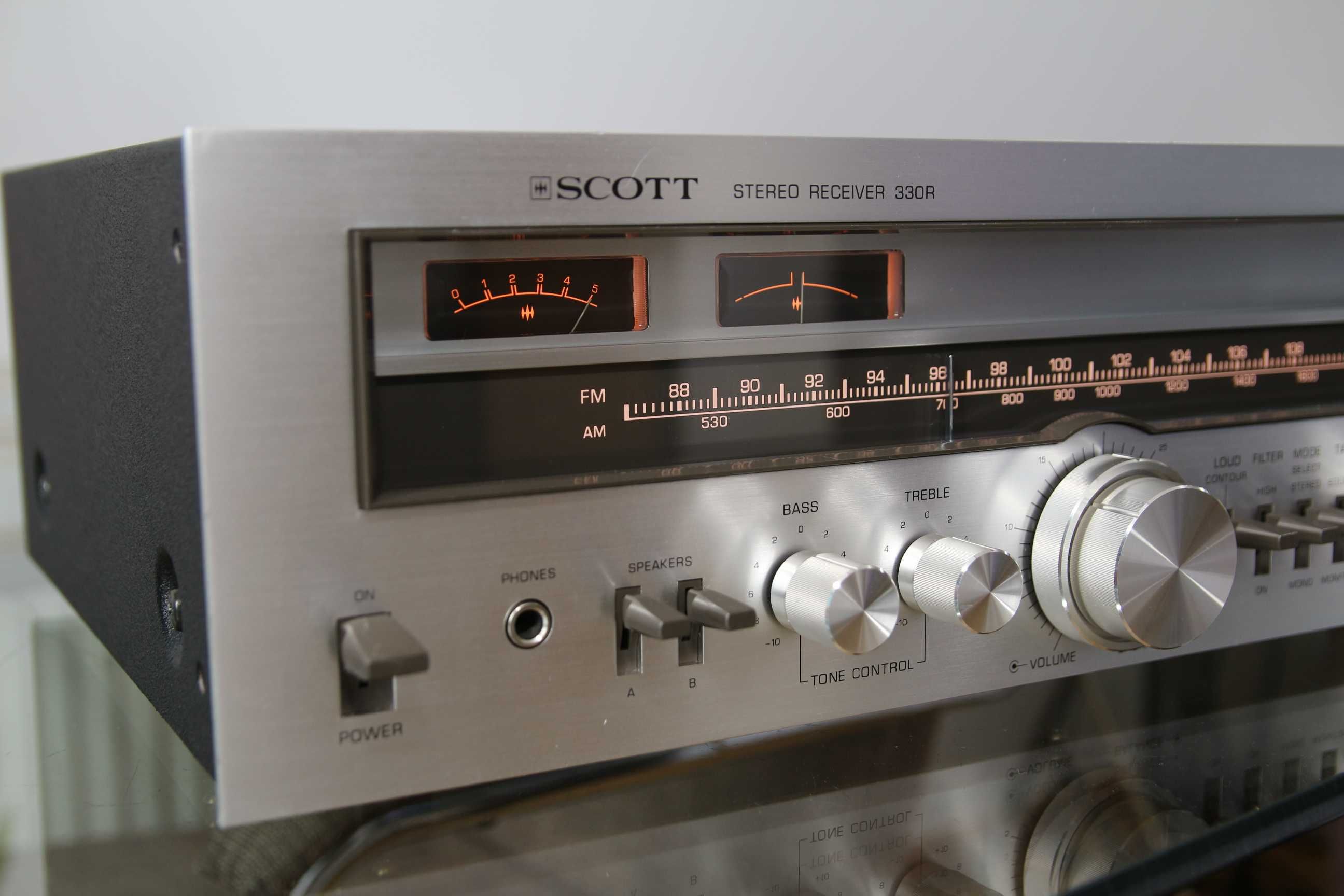 Scott 330 R amplificator cu radio