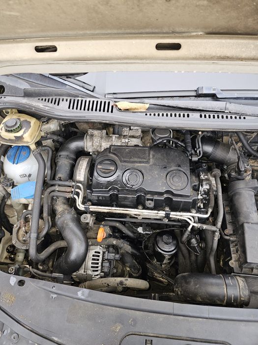 Dezmembrari vand piese vw caddy 2009 alb bls