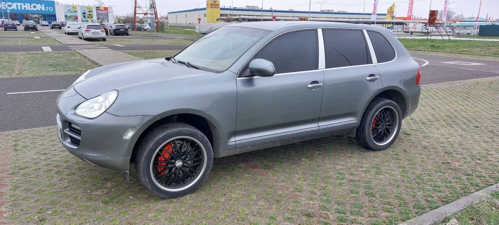 Porsche Cayenne, 3.2 benzina, 250 CP, înmatriculat Ro