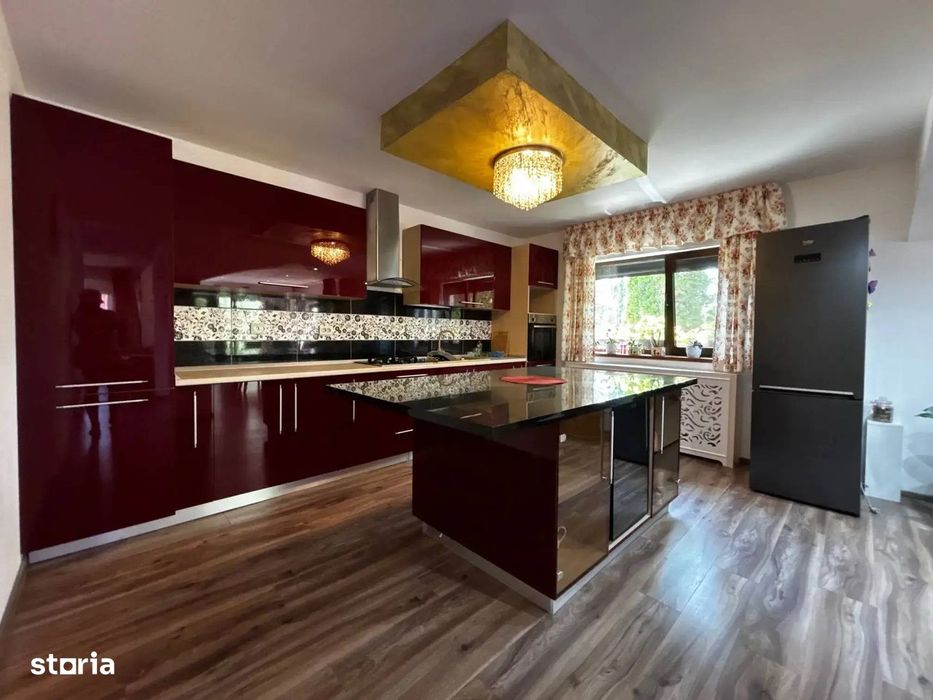 Vila 4 camere de vanzare/inchiriere curte 707 mp- Crevedia