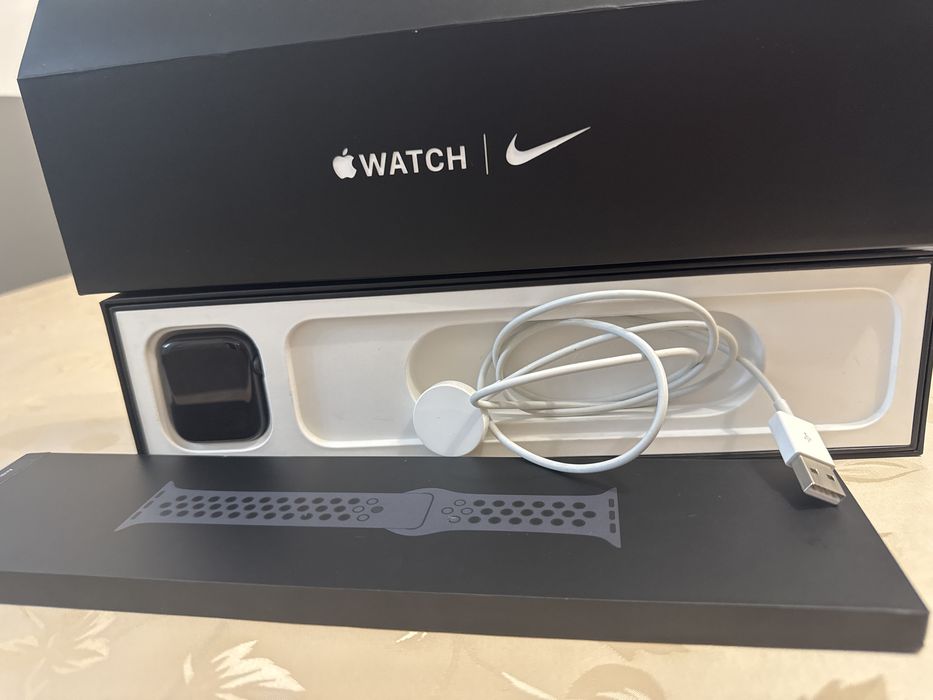 Vand apple watch series 6 x nike
