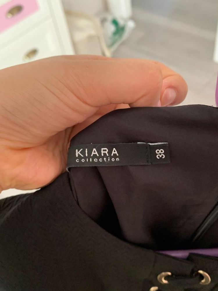 Продам платье, фирма Kiara, размер 42. В хорошем состоянии.