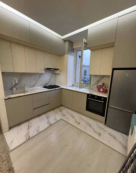 ЖК Зарафшон Сити 4 комнатная 2 этаж Бабура Рядом Пирамит Тауэр