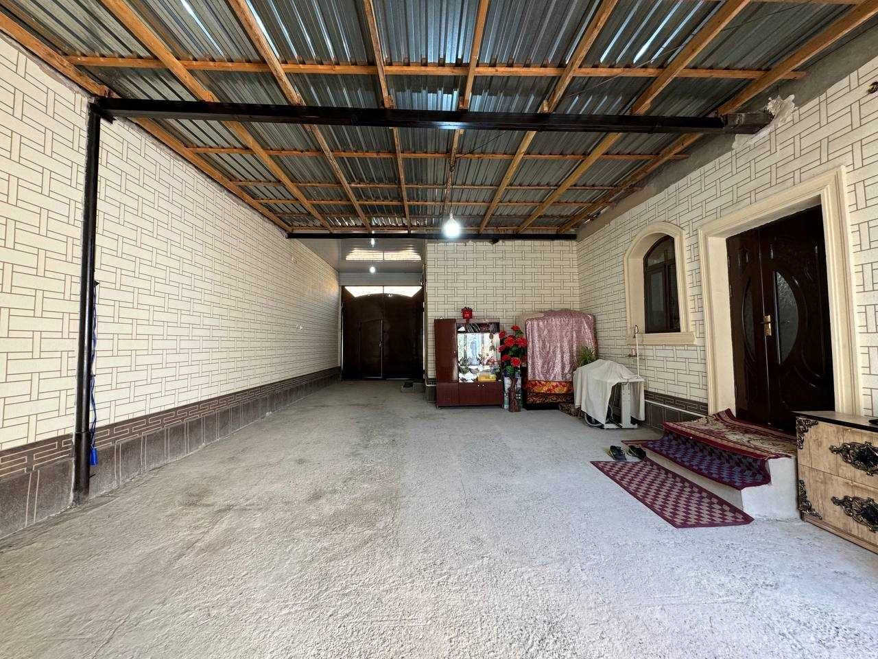 3 sotiqli tayyor hovli sotiladi.