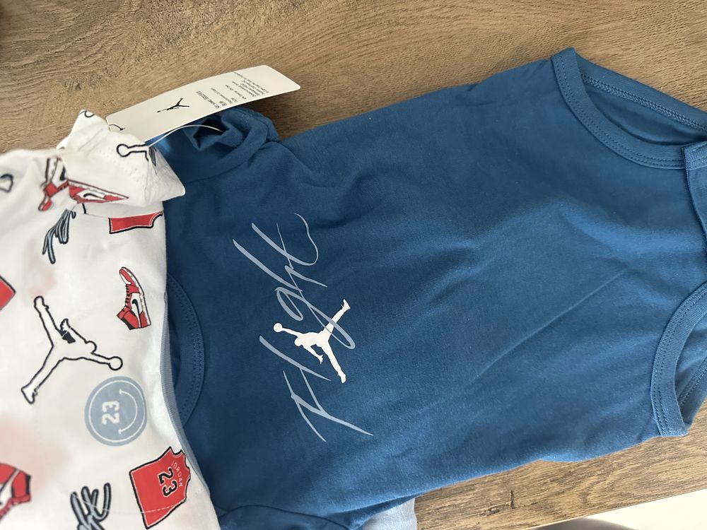 Бебешки бодита nike jordan