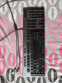 Механична Клавиатура Logitech G815 с USB и Clicky суичове