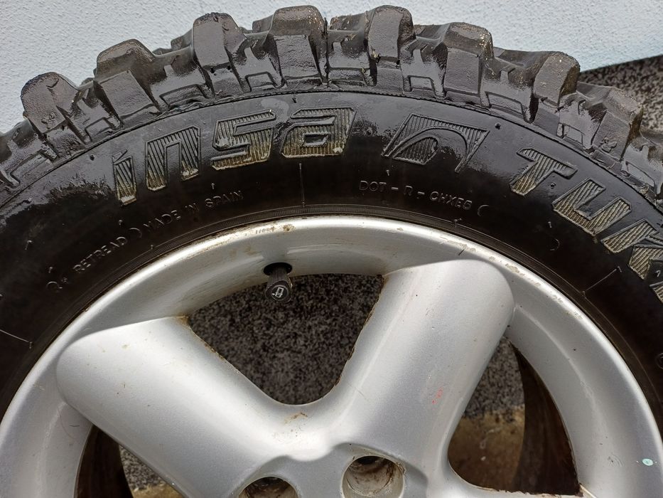 Roti 215 65 16  off-road  cu jante  nissan x-treil