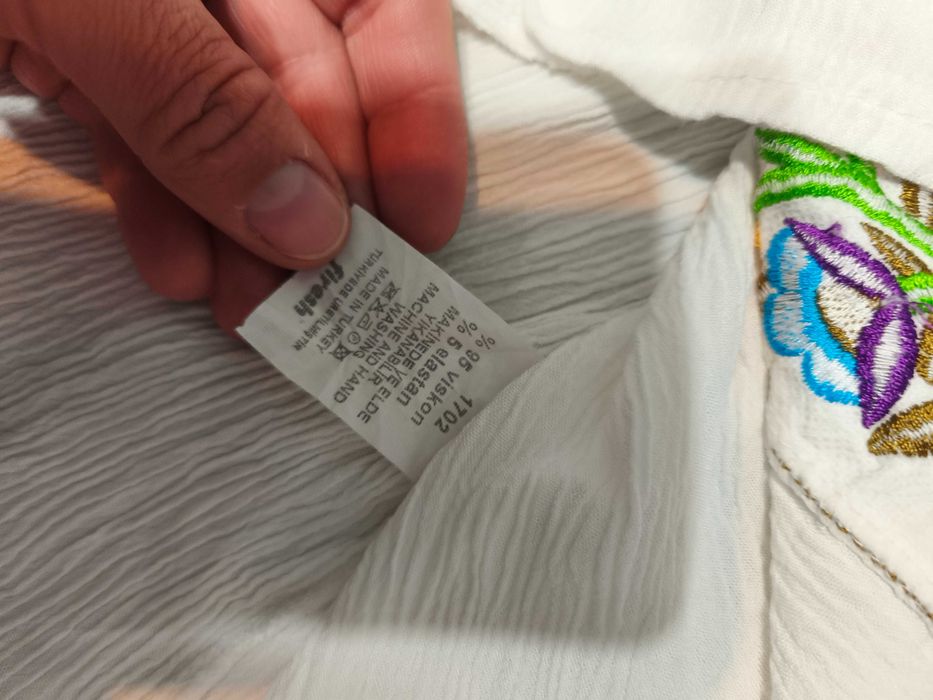 Costum popular ie+fusta neagra 140