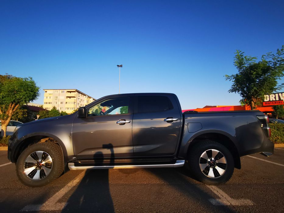 ISUZU D-Max 4x4 Premium 2021 4WD High/Low, TVA deductibil, Negociabil