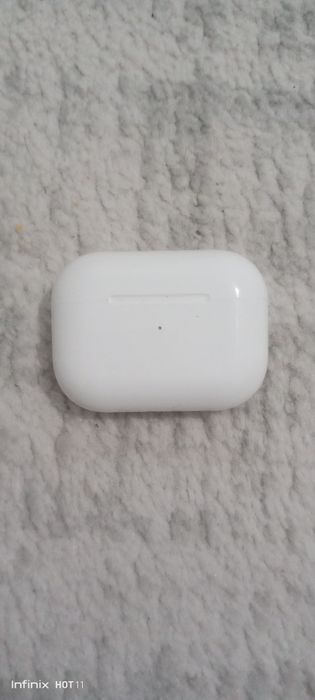 Simsiz quloqchin: Airpods