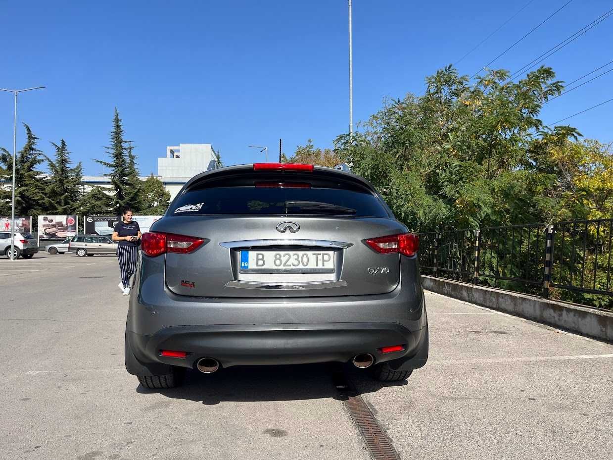Infiniti QX70 3.7