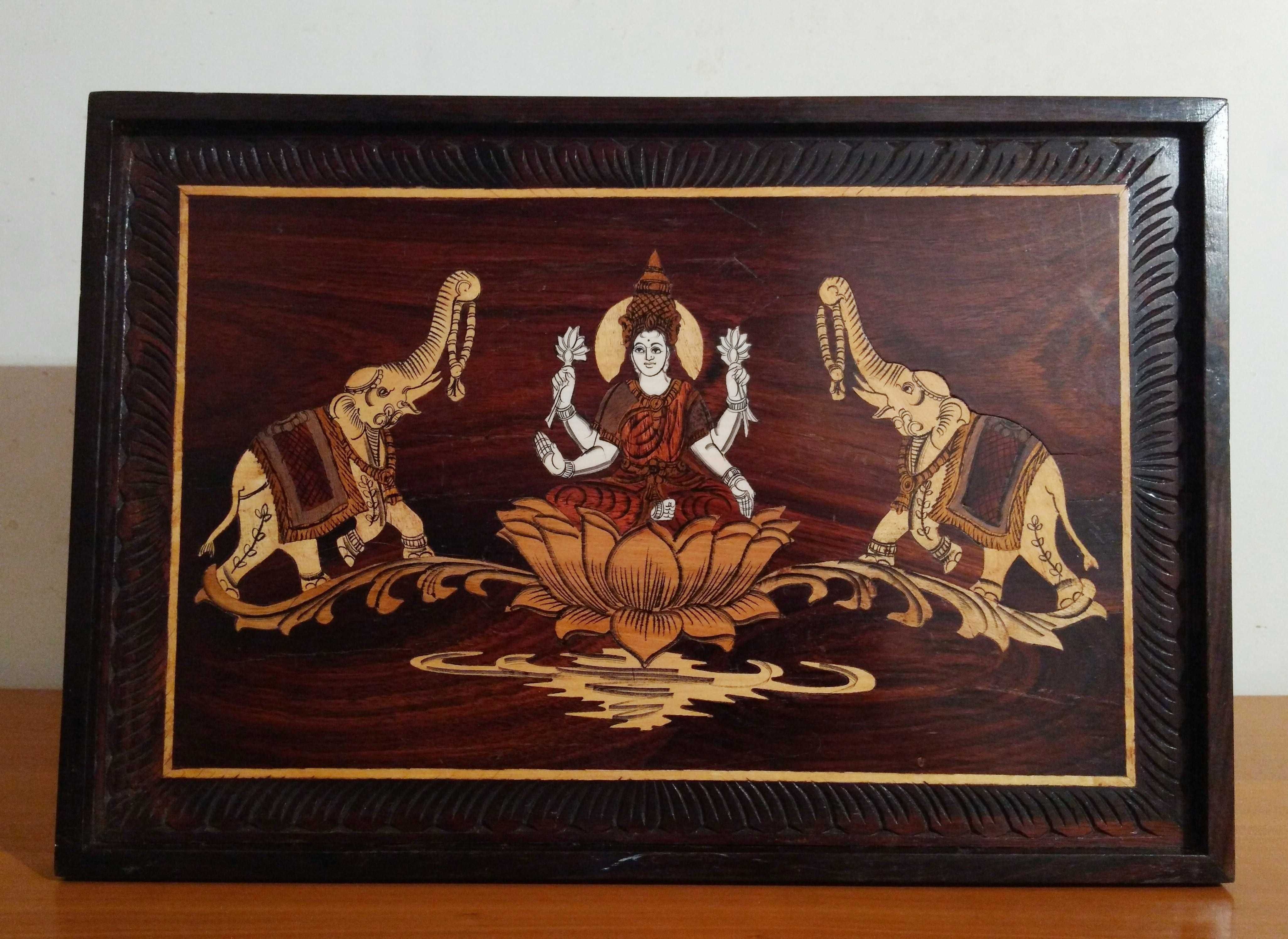 Platou asiatic Feng Shui cu Lakshmi si Elefanti |lemn sculptat| Vechi