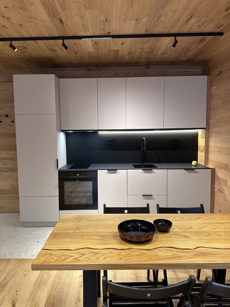 Продава се Двустаен апартамент в к.к. Пампорово - 64 кв.м за 1672 €/кв.м - Снимка #3