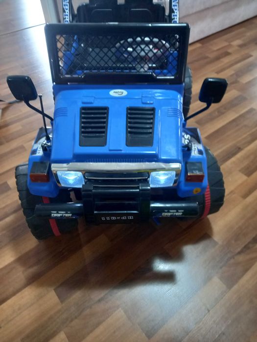 Masina electrica cu telecomanda