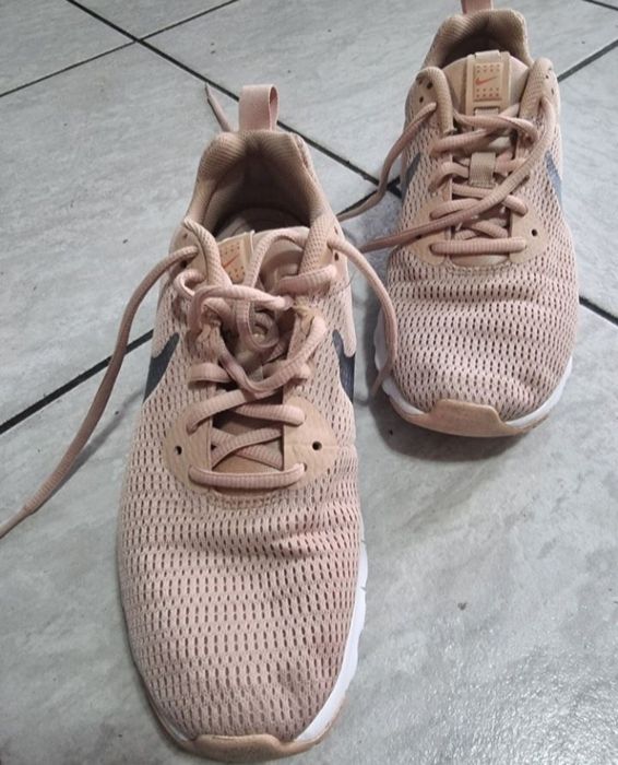 Nike Motion Lw дамски маратонки номер 38.5