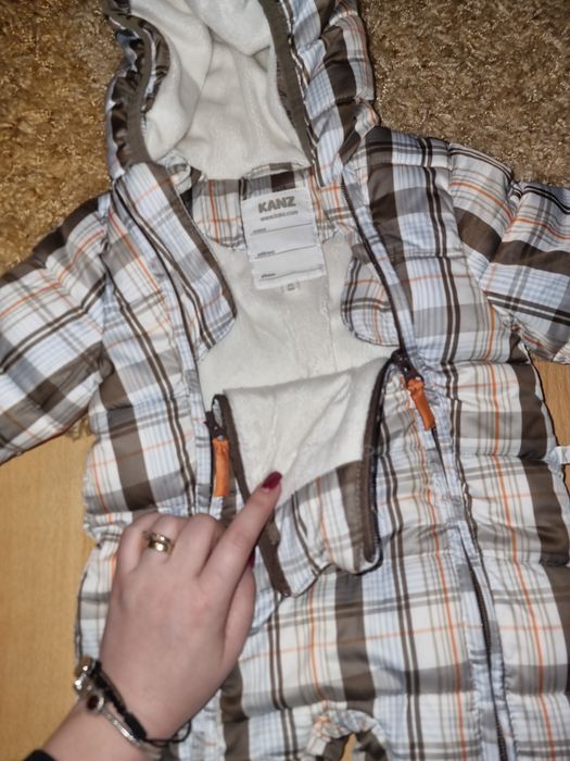 Combinezon gros , impermeabil , in stare foarte buna , marimea 74