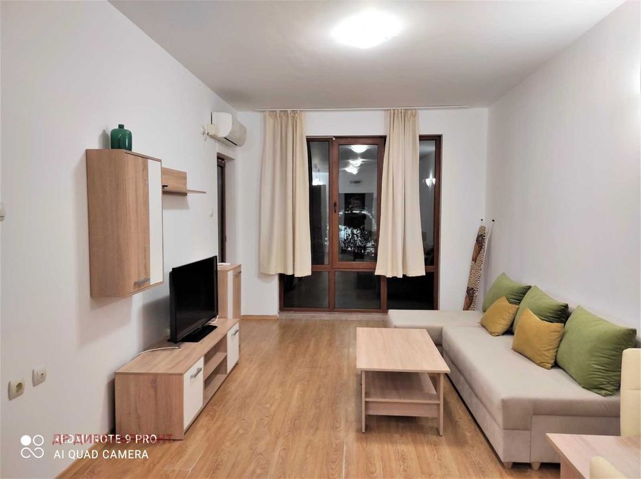 Дава се под наем Двустаен апартамент в Свети Влас - 62 кв.м за 205 € - Снимка #1