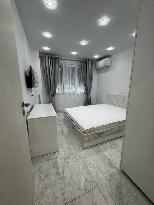 Дава се под наем Тристаен апартамент в София, Красно село - 84 кв.м за 612 € - Снимка #2