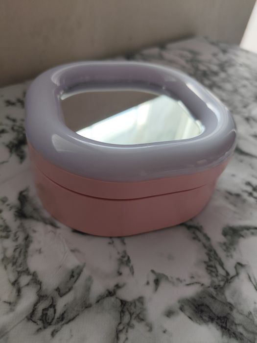 Преносимо (прибиращо се) LED Огледалоо