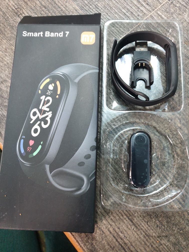 Vand Bratara Smart Band 6 cu activitati