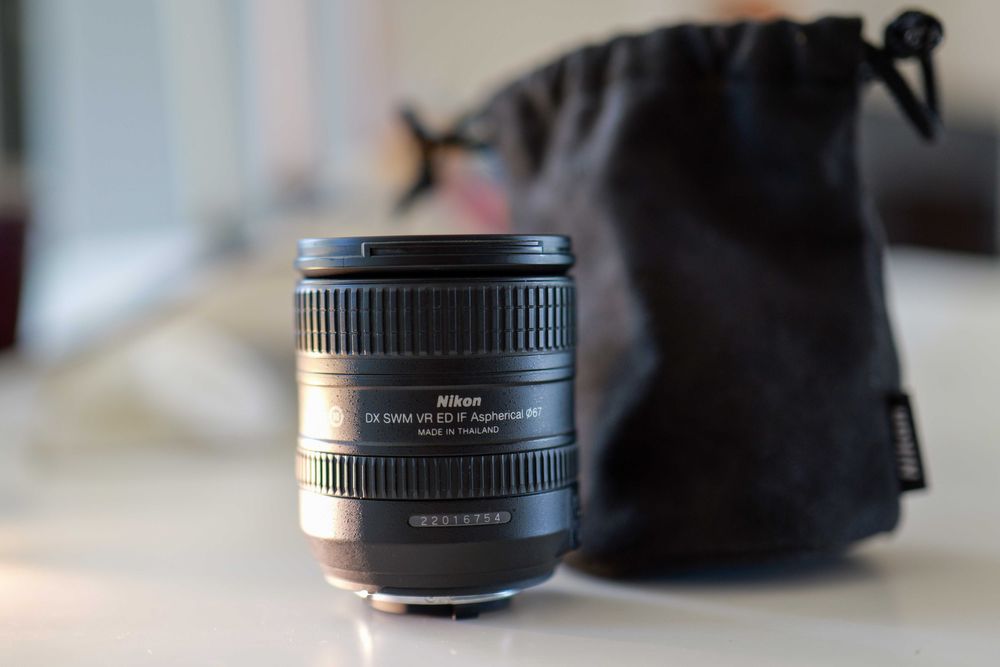 Обектив Nikon AF-S DX Nikkor 16-85mm f/3.5-5.6G ED VR + сенник и калъф