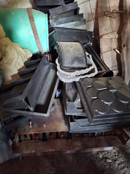 Машини за бетонни изделия, планетарна бетон бъркачка,вибро маса+калъпи