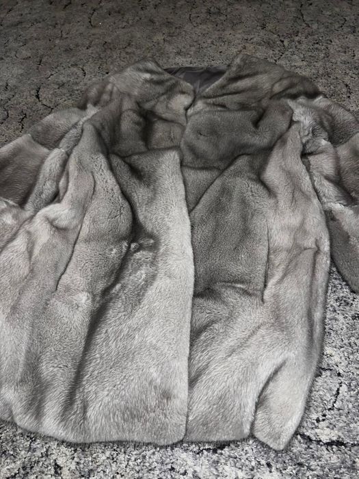 Продам Норковую шубу