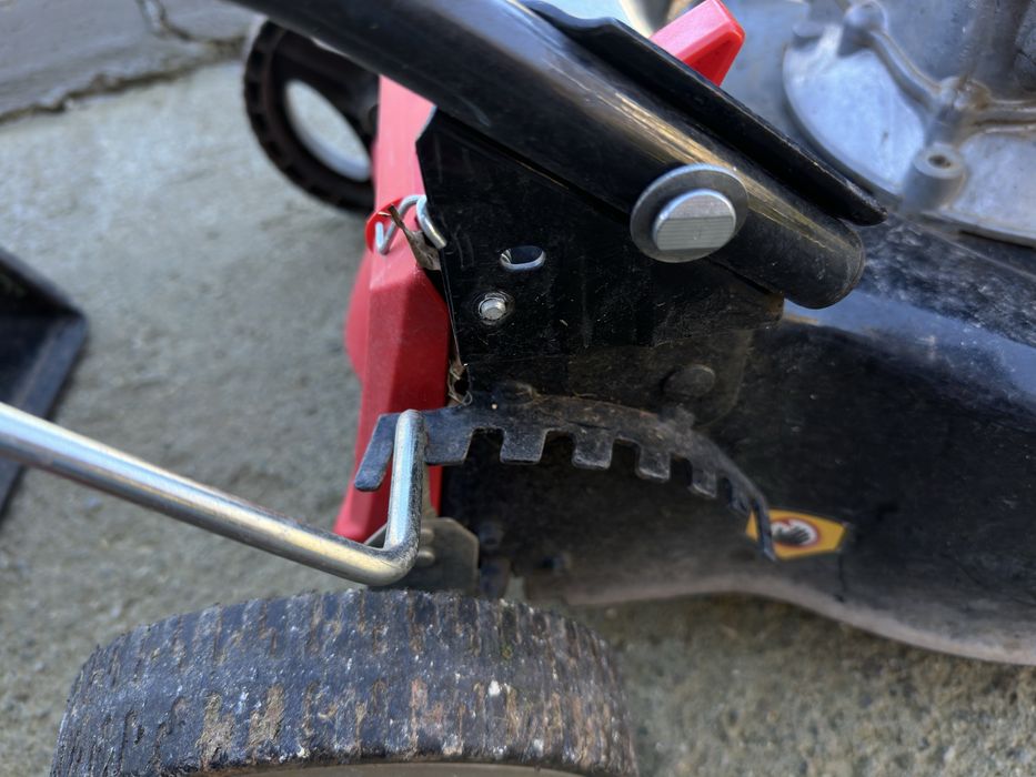 Косачка на бензин с кош