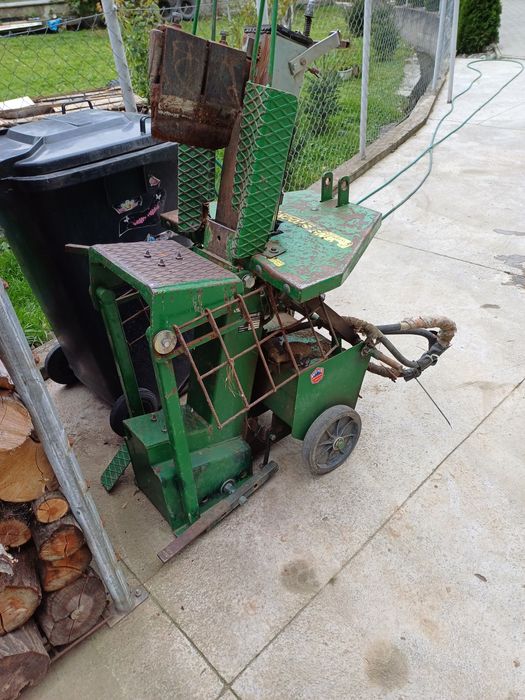 Vând crăpător lemne după tractor 9.5 tone