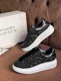 Mc Queen sclipici

37,38,39,39,40

210