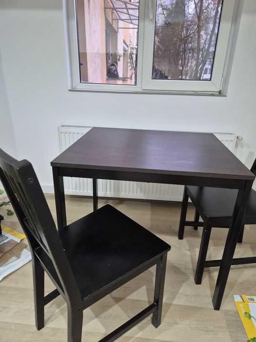 Masa cu doua scaune Ikea
