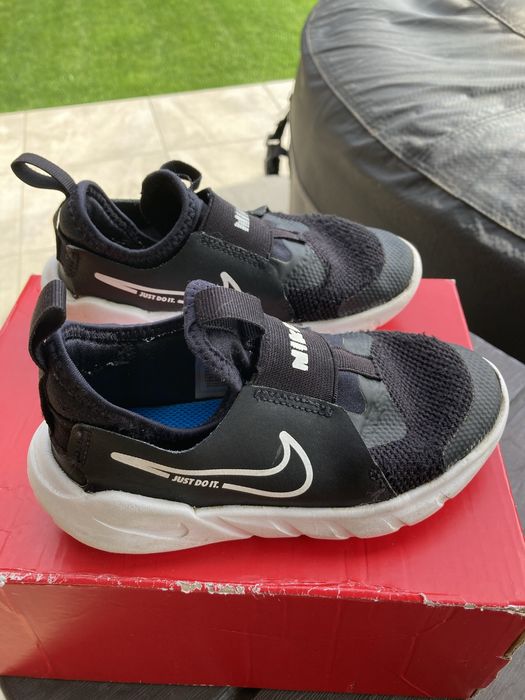 Маратонки Nike EUR 28