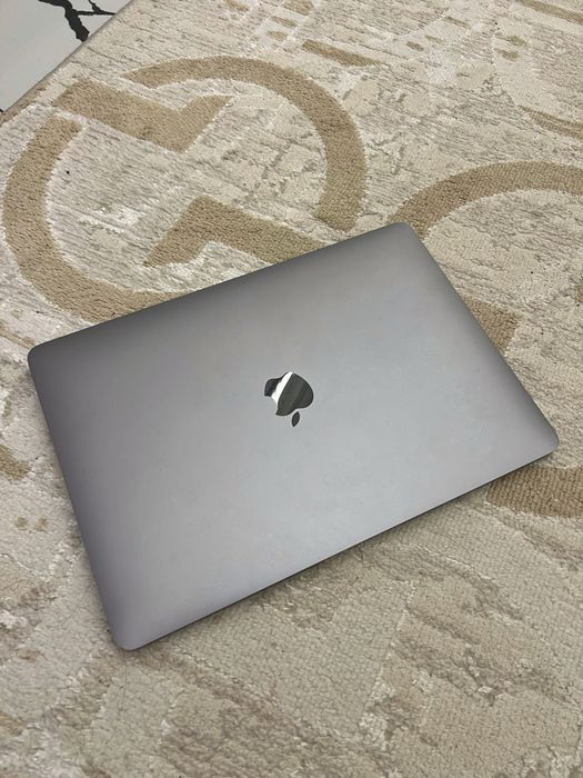 MacBook Air 13, серого цвета
