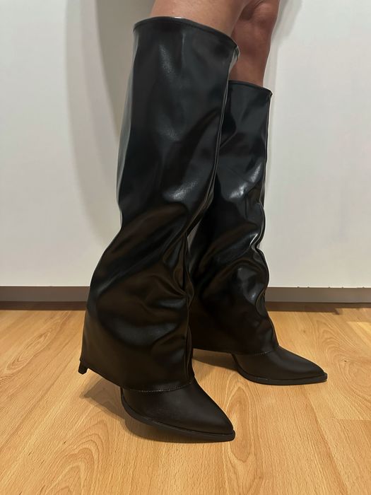 Дамски кожени ботуши