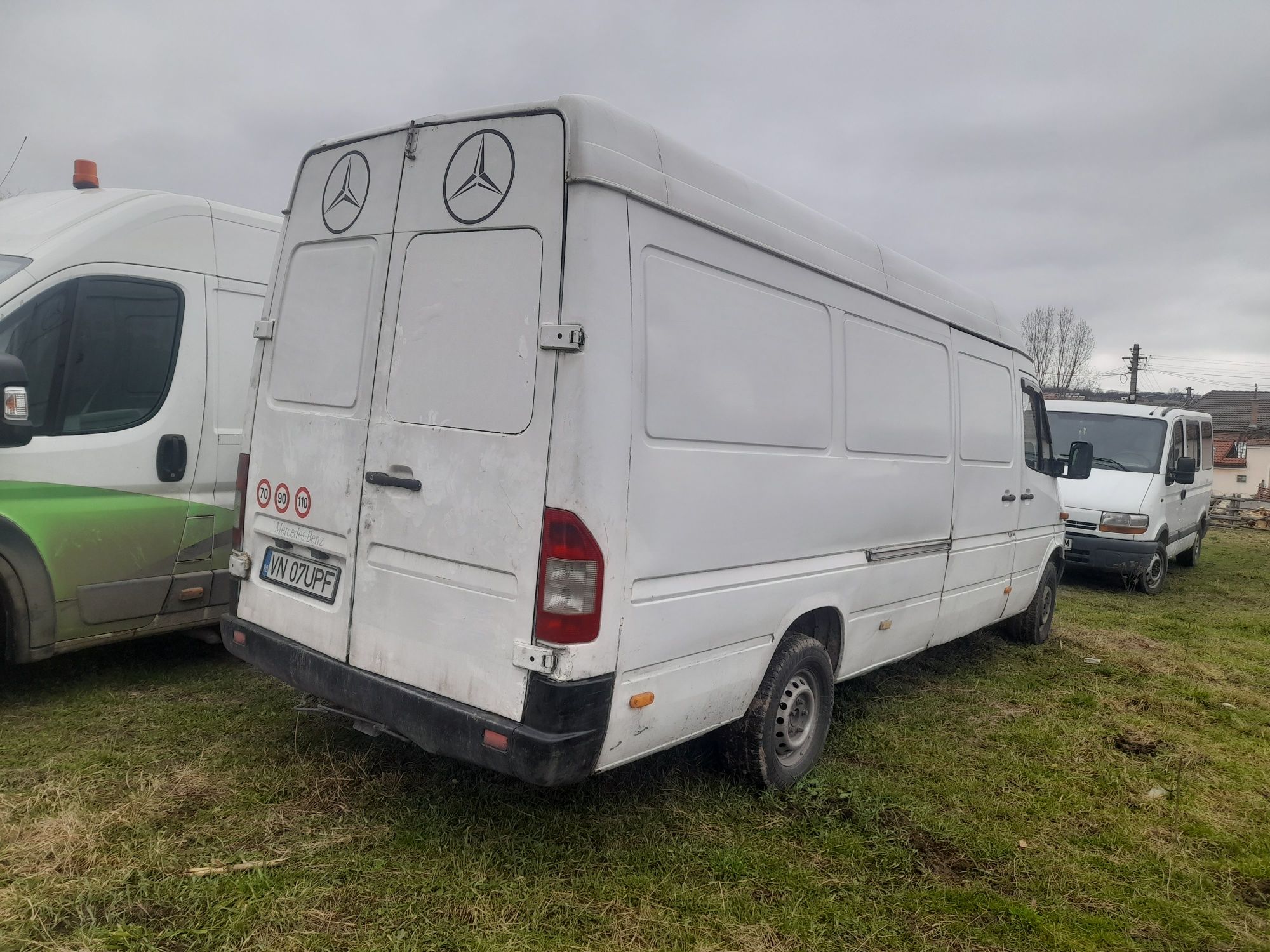 Dezmembrez mercedes sprinter 313 cdi 903.6